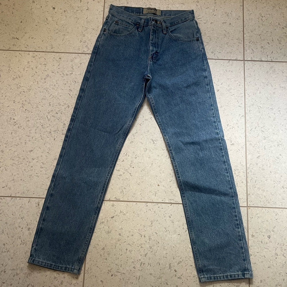 Wrangler, authentic blue jeans.